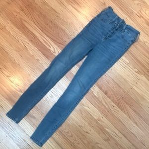Hollister ultra high rise jean legging W24 L28
